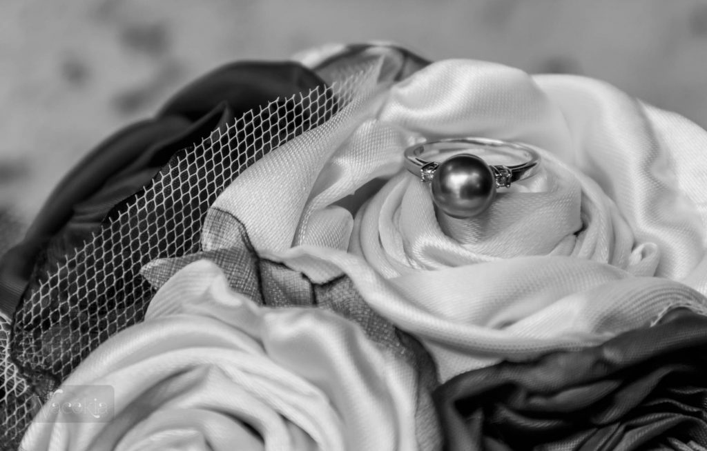 Ehhez a gyűrűhöz illő karikagyűrűt választottunk az esküvő előtt