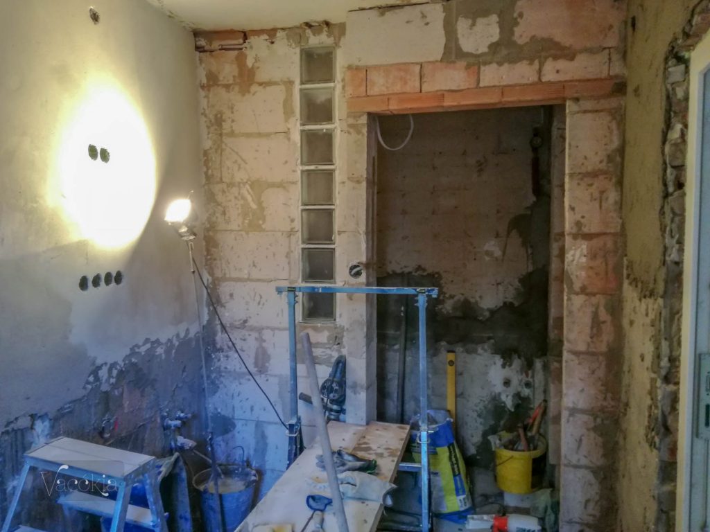 A fürdőszobai ajtólukba harmonikaajtó kerül