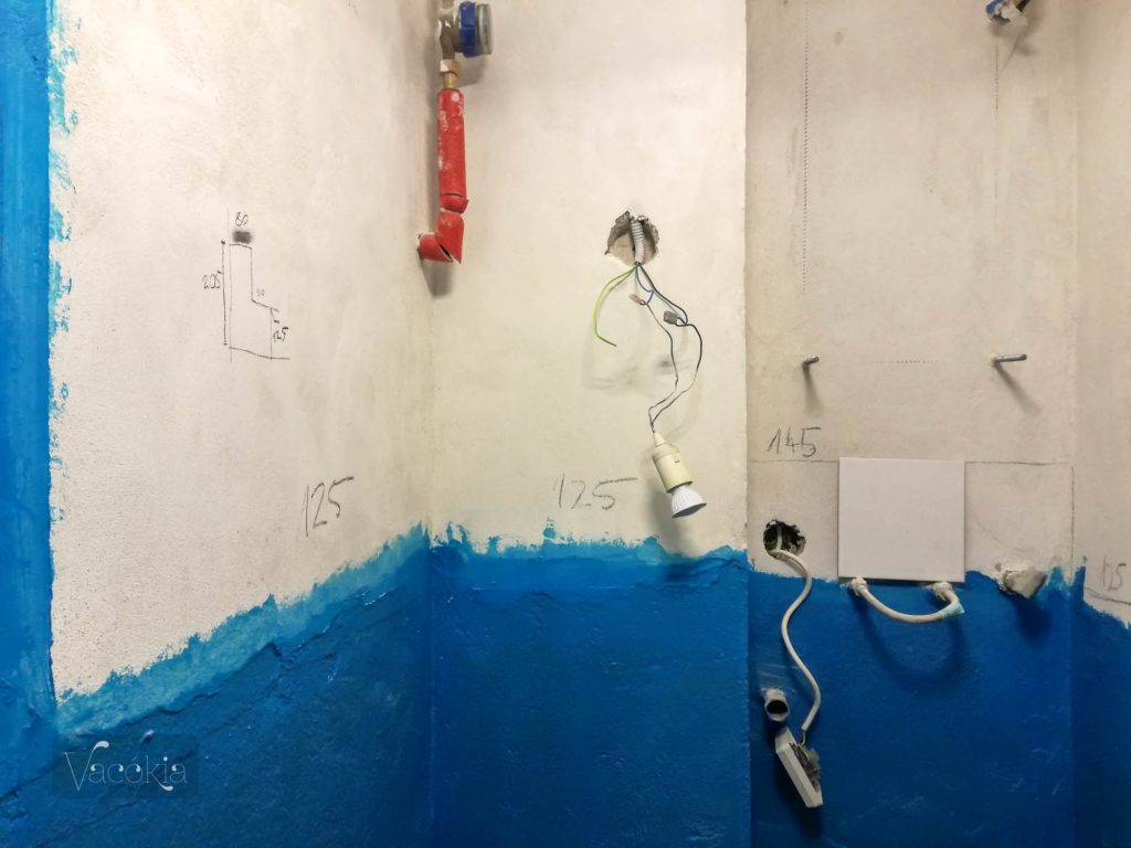 Megterveztük és felírtuk, melyik részen meddig érjen a csempe