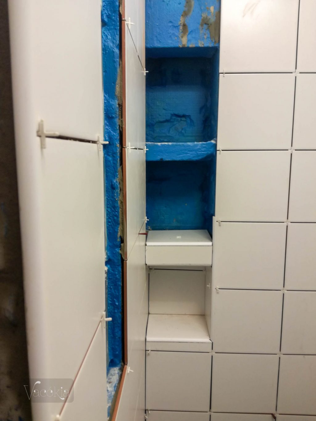 Jobb oldalt le kellett vésni néhány kitüremkedést...