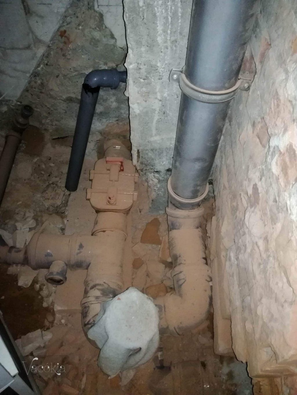 Beépítéskor így nézett ki a visszacsapó doboza