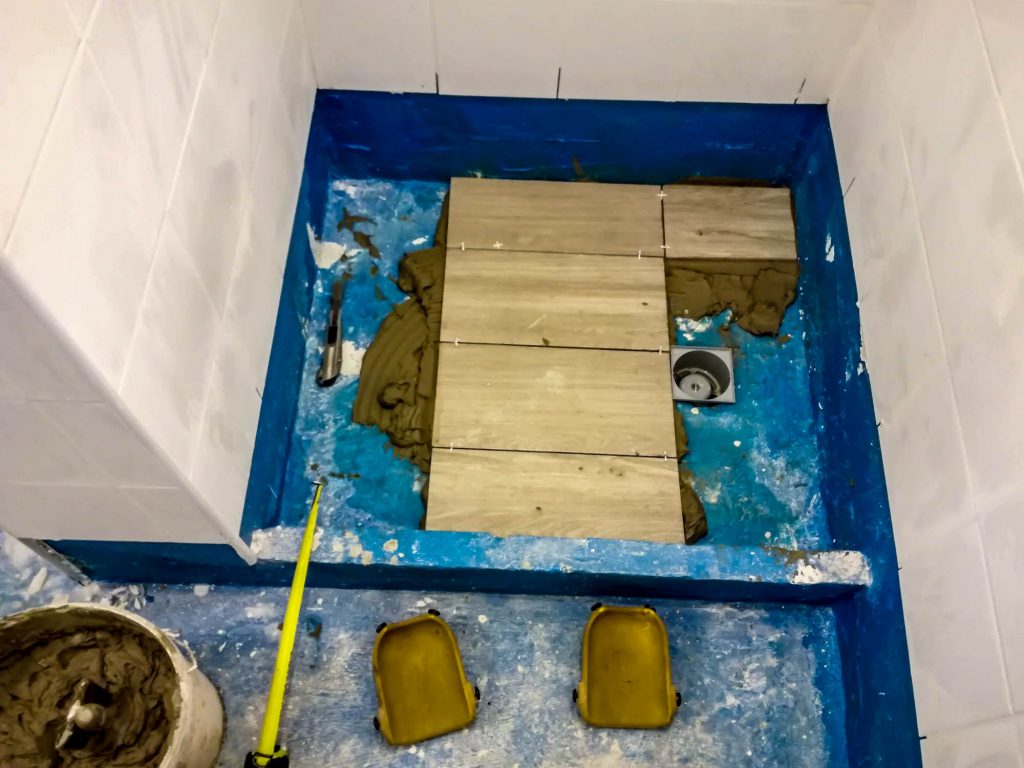 A nappaliban harmadolós eltolással, itt rácsosan tettük le