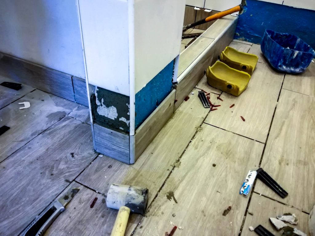 ...ami a zuhanyzón kívül 10 centis