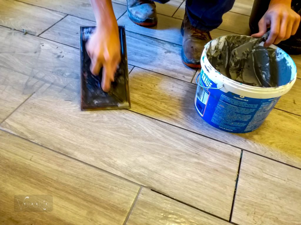 Középszürke Mapei fugát vettünk