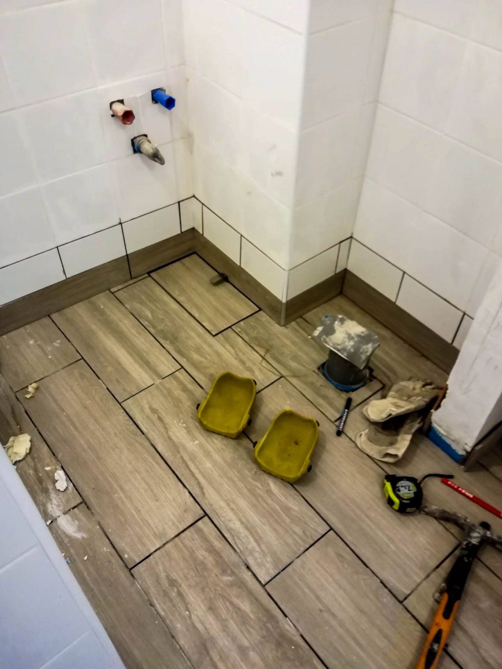 Juhéj, elkészült a visszacsapó fedele