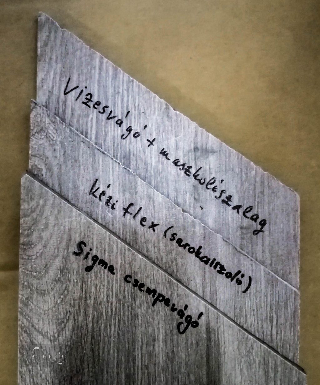 A burkolat típusától és a technológiától is függ, hogy mennyire csorbul a csempe vágás közben