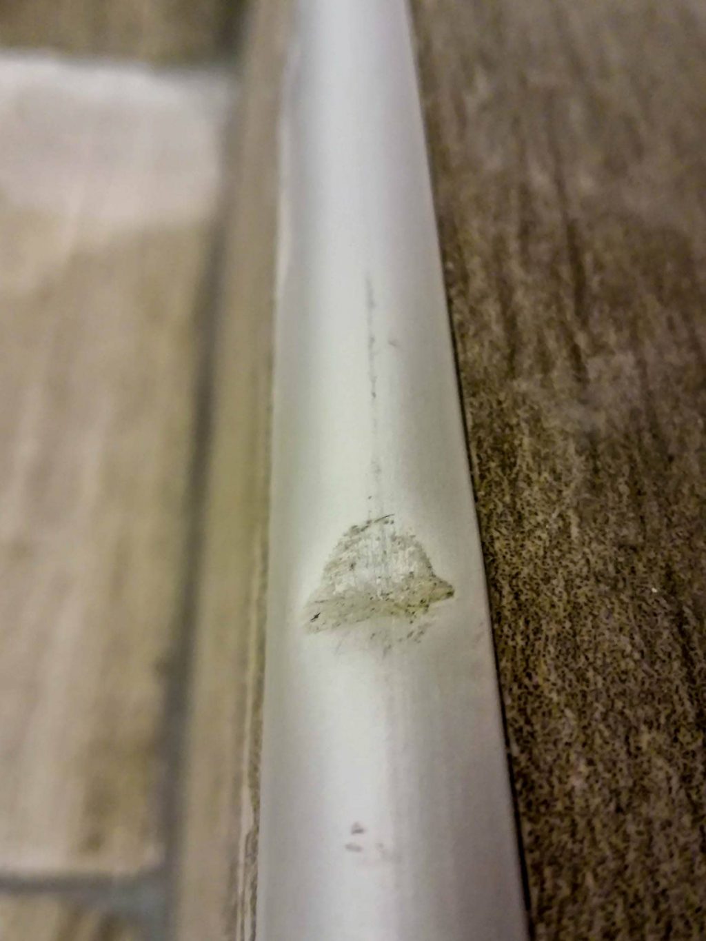 Azt feltételezzük, hogy nem mindenhova került elég csemperagasztó