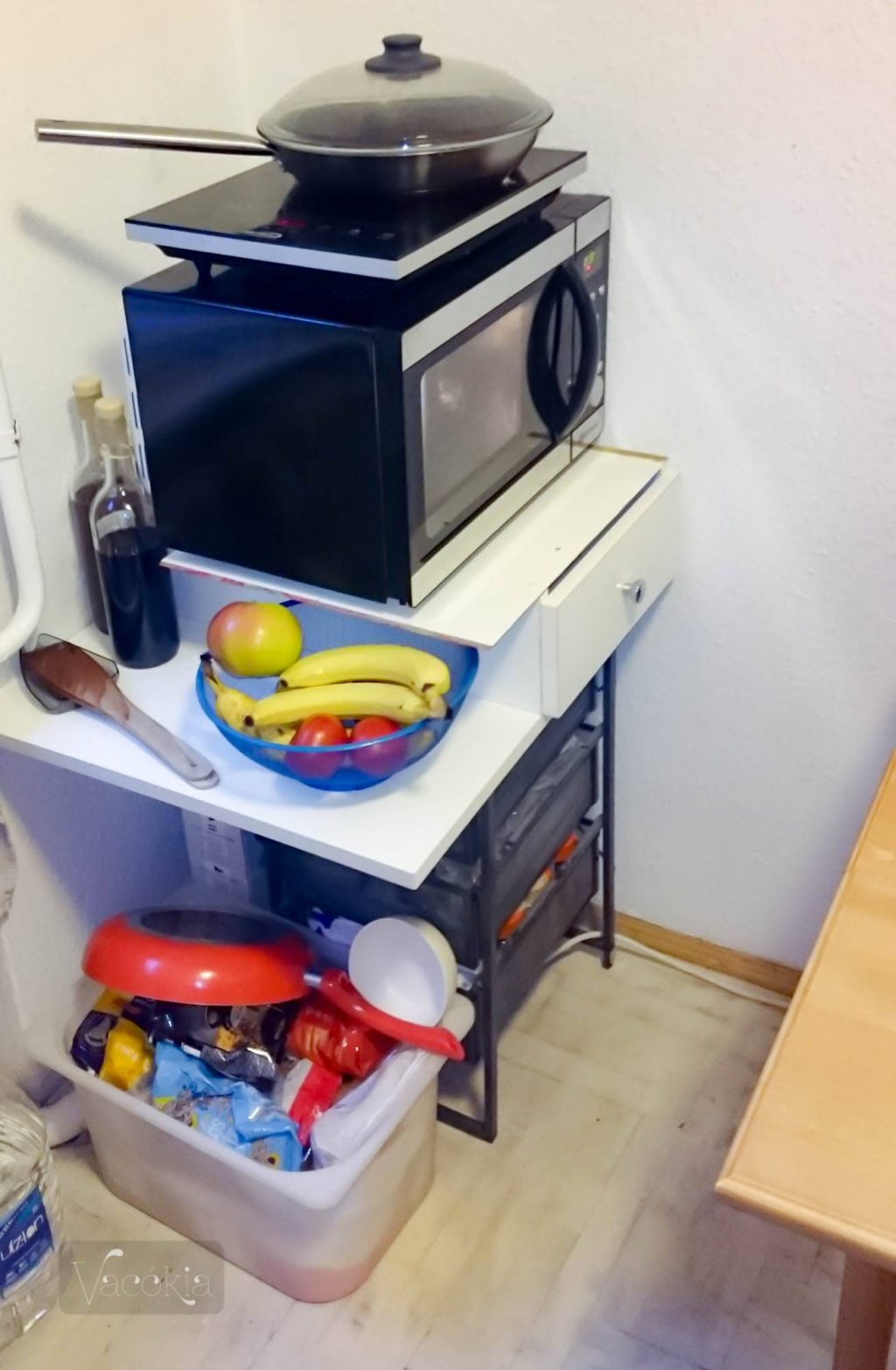 Ez volt a konyhánk fél évig