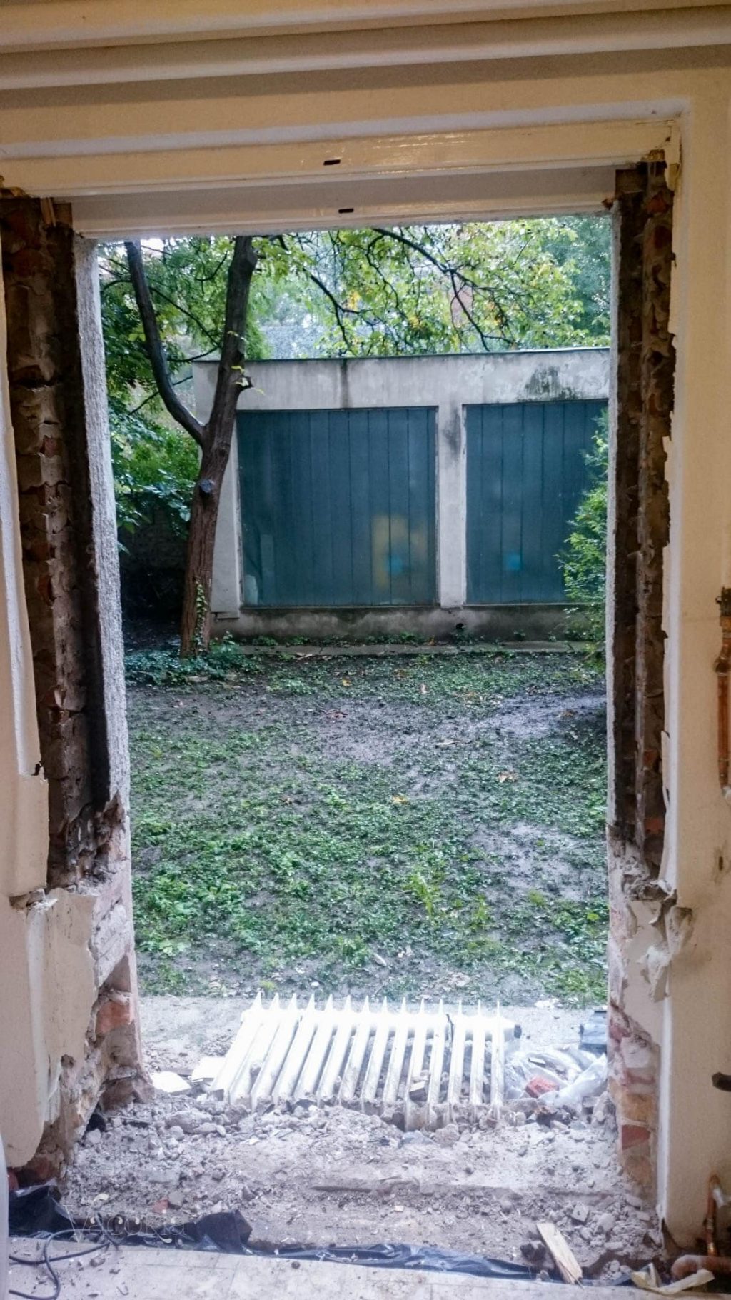 Kiszedték az ablakkeretet