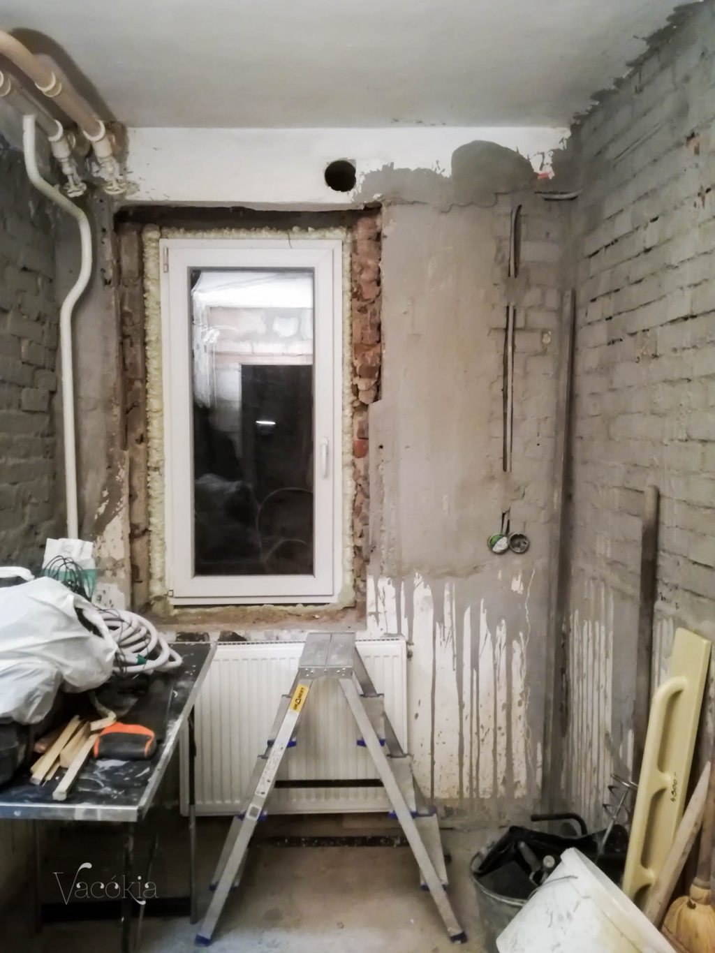 Így nézett ki a nappali vakolás közben